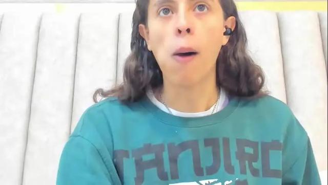 Image 2 of freyamoller Stream on Chaturbate on 1 month ago