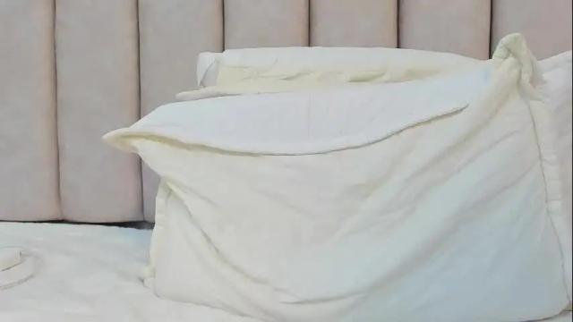 Image 7 of freyamoller Stream on Chaturbate on 1 month ago