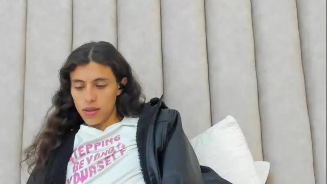 Image 10 of freyamoller Stream on Chaturbate on 11 days ago
