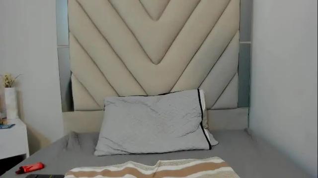 Image 2 of freyamoller Stream on Chaturbate on 11 days ago