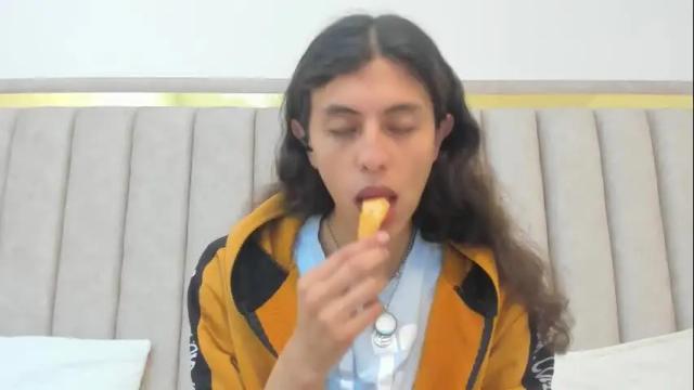 Image 11 of freyamoller Stream on Chaturbate on 5 days ago