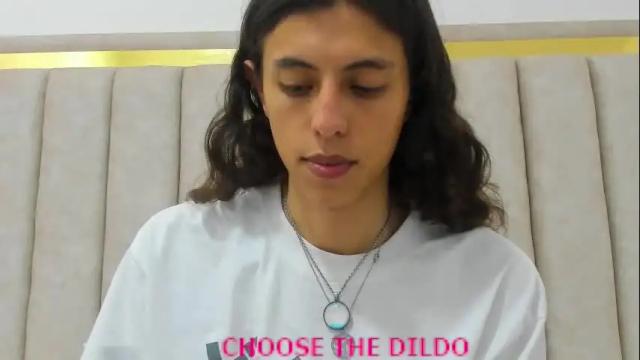 Image 3 of freyamoller Stream on Chaturbate on 1 month ago