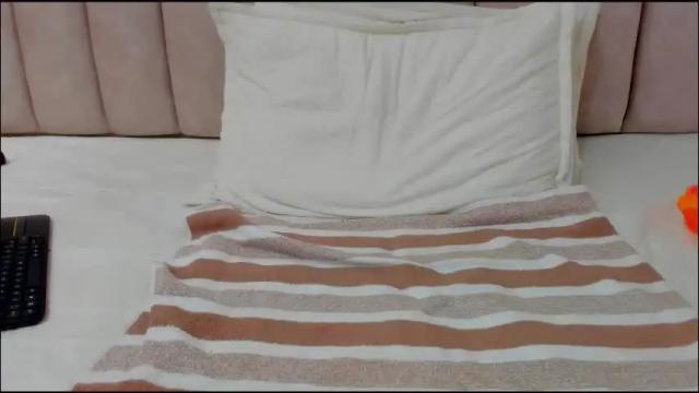 Image 7 of freyamoller Stream on Chaturbate on 24 days ago