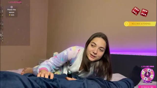 Image 6 of freyaoliver Stream on Chaturbate on 18 days ago