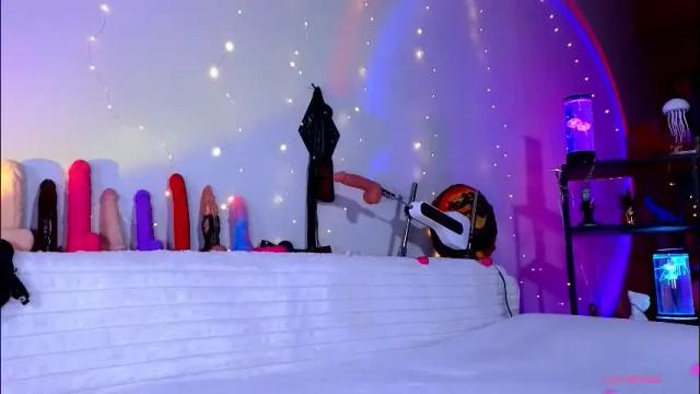 Image 10 of freyax69 Stream on Chaturbate on 2 months ago