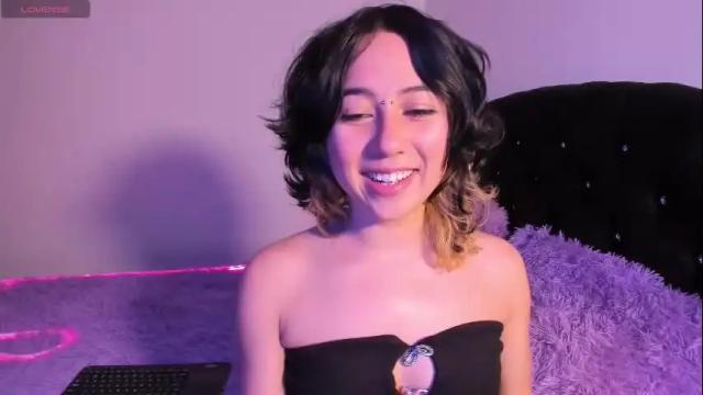 Image 12 of frida_lassi_ Stream on Chaturbate on 8 months ago