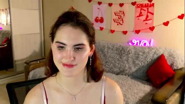 Image 6 of fridacure Stream on Chaturbate on 27 days ago