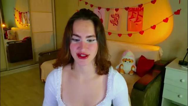 Image 2 of fridacure Stream on Chaturbate on 1 month ago
