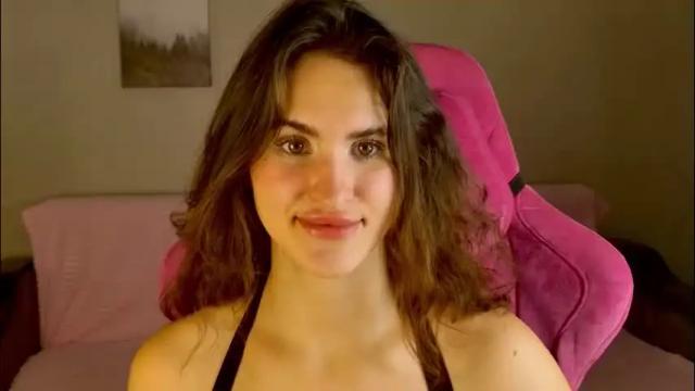 Image 12 of fridacure Stream on Chaturbate on 27 days ago