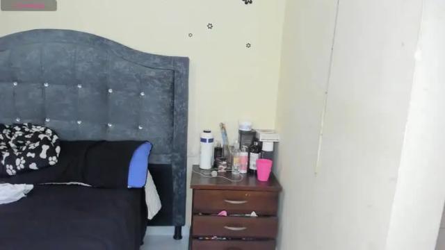 Image 4 of fridasr_3 Stream on Chaturbate on 19 months ago