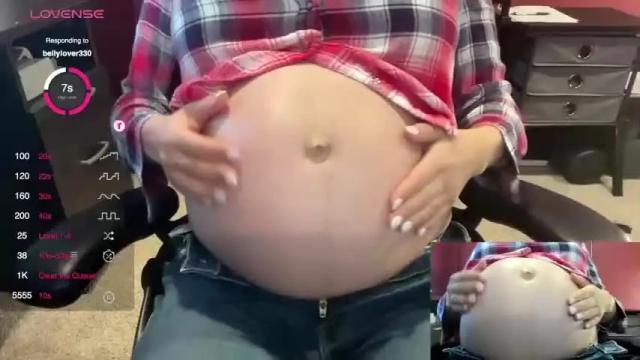 Image 3 of friendlycharlene Stream on Chaturbate on 16 months ago