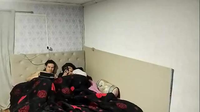 Image 3 of frizzy_girl Stream on Chaturbate on 1 month ago