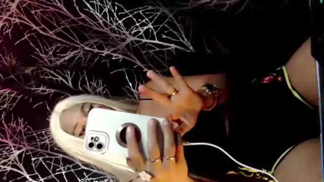 Image 8 of frost_hunterxx Stream on Chaturbate on 18 months ago