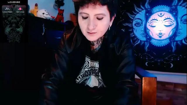 Image 3 of ftmblueyes Stream on Chaturbate on 1 month ago