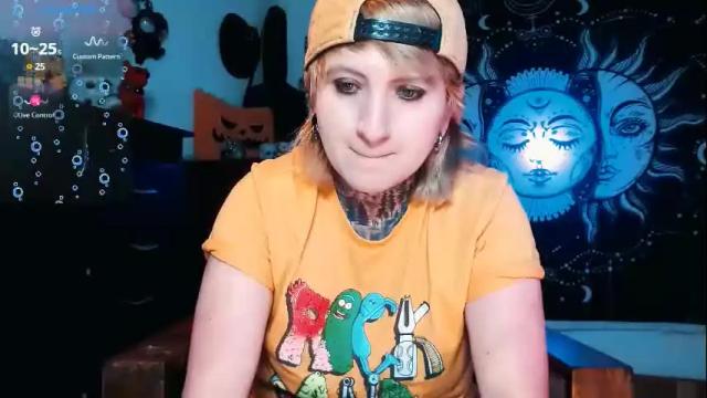 Image 8 of ftmblueyes Stream on Chaturbate on 1 month ago