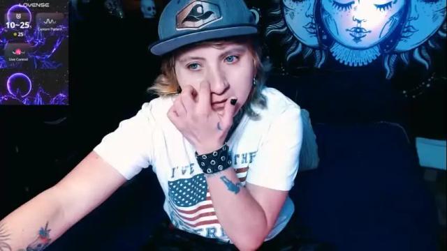 Image 3 of ftmblueyes Stream on Chaturbate on 21 days ago