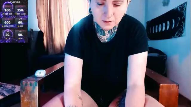 Image 4 of ftmblueyes Stream on Chaturbate on 1 month ago