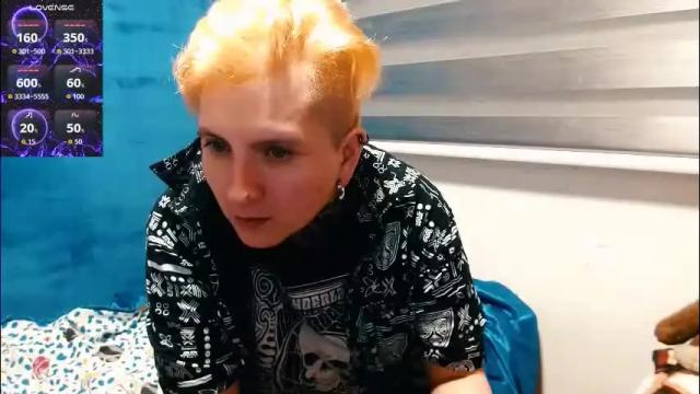 Image 4 of ftmblueyes Stream on Chaturbate on 1 month ago