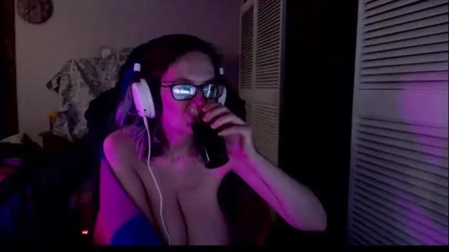 Image 3 of funafterdark13 Stream on Chaturbate on 3 months ago