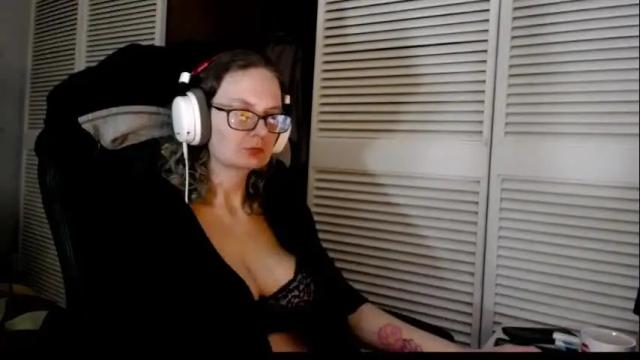 Image 3 of funafterdark13 Stream on Chaturbate on 3 months ago