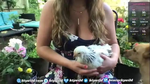 Image 10 of funcamkw Stream on Chaturbate on 1 month ago