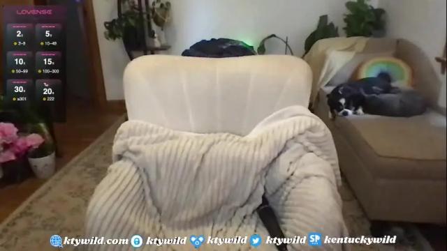 Image 10 of funcamkw Stream on Chaturbate on 1 month ago