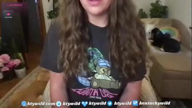 Image 7 of funcamkw Stream on Chaturbate on 1 month ago