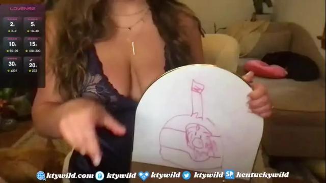 Image 2 of funcamkw Stream on Chaturbate on 28 days ago