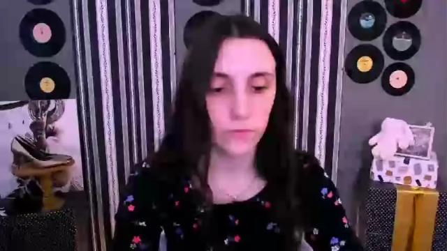 Image 12 of funny_freckles Stream on Chaturbate on 13 months ago