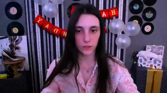 Image 12 of funny_freckles Stream on Chaturbate on 12 months ago