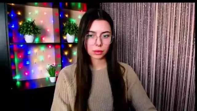 Image 6 of funny_simple_girl Stream on Chaturbate on 16 months ago