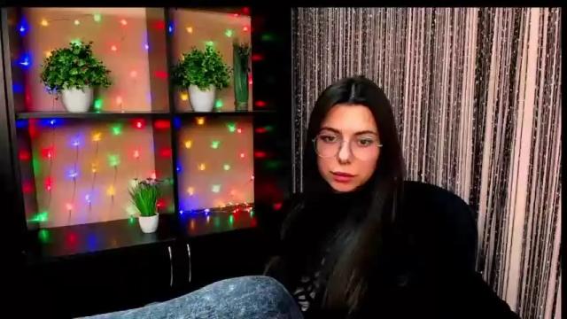 Image 4 of funny_simple_girl Stream on Chaturbate on 15 months ago