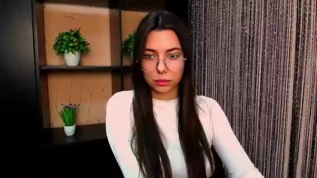 Image 11 of funny_simple_girl Stream on Chaturbate on 15 months ago