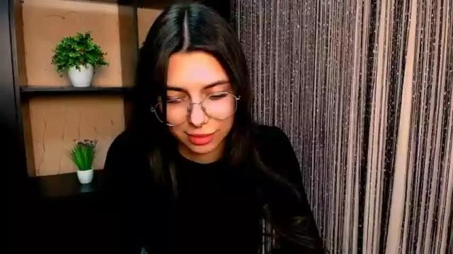 Image 11 of funny_simple_girl Stream on Chaturbate on 15 months ago