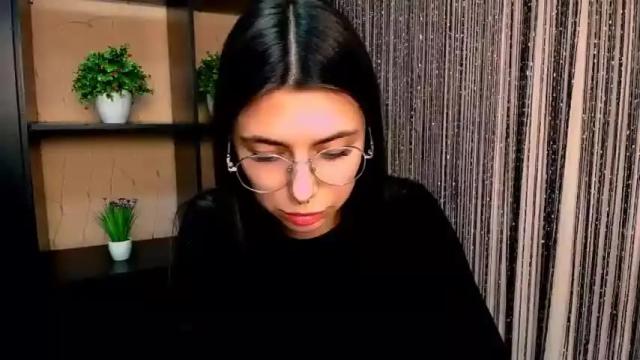 Image 7 of funny_simple_girl Stream on Chaturbate on 15 months ago