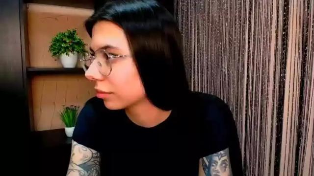 Image 11 of funny_simple_girl Stream on Chaturbate on 15 months ago