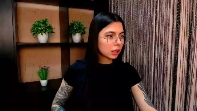 Image 3 of funny_simple_girl Stream on Chaturbate on 15 months ago