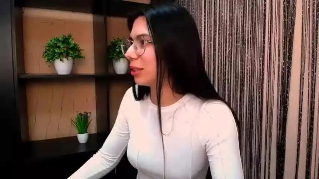 Image 12 of funny_simple_girl Stream on Chaturbate on 14 months ago
