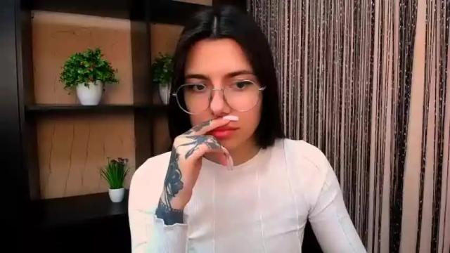 Image 6 of funny_simple_girl Stream on Chaturbate on 14 months ago