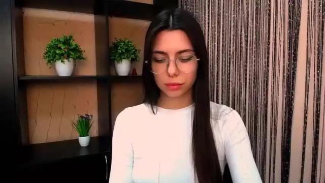 Image 7 of funny_simple_girl Stream on Chaturbate on 14 months ago