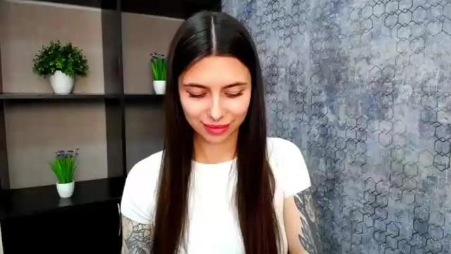 Image 2 of funny_simple_girl Stream on Chaturbate on 13 months ago