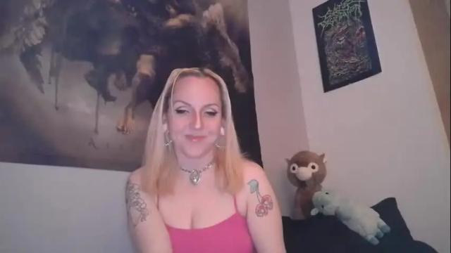 Image 11 of funsiz3d95 Stream on Chaturbate on 14 months ago