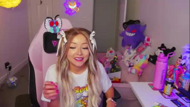 Image 2 of funsizedgal Stream on Chaturbate on 3 months ago