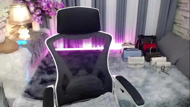 Image 2 of fyu_flabby Stream on Chaturbate on 25 months ago