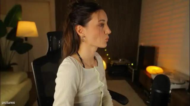 Image 4 of g_ia Stream on Chaturbate on 12 days ago