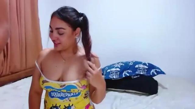 Image 6 of gaaby_18 Stream on Chaturbate on 27 months ago