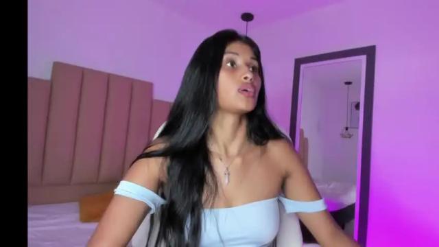 Image 6 of gabbygarciaa Stream on Chaturbate on 13 months ago