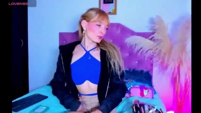 Image 2 of gabbyhills_ Stream on Chaturbate on 1 month ago