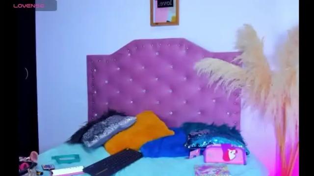 Image 7 of gabbyhills_ Stream on Chaturbate on 1 month ago