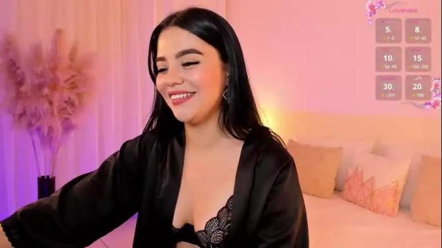 Image 3 of gabi_sanzz_ Stream on Chaturbate on 1 month ago
